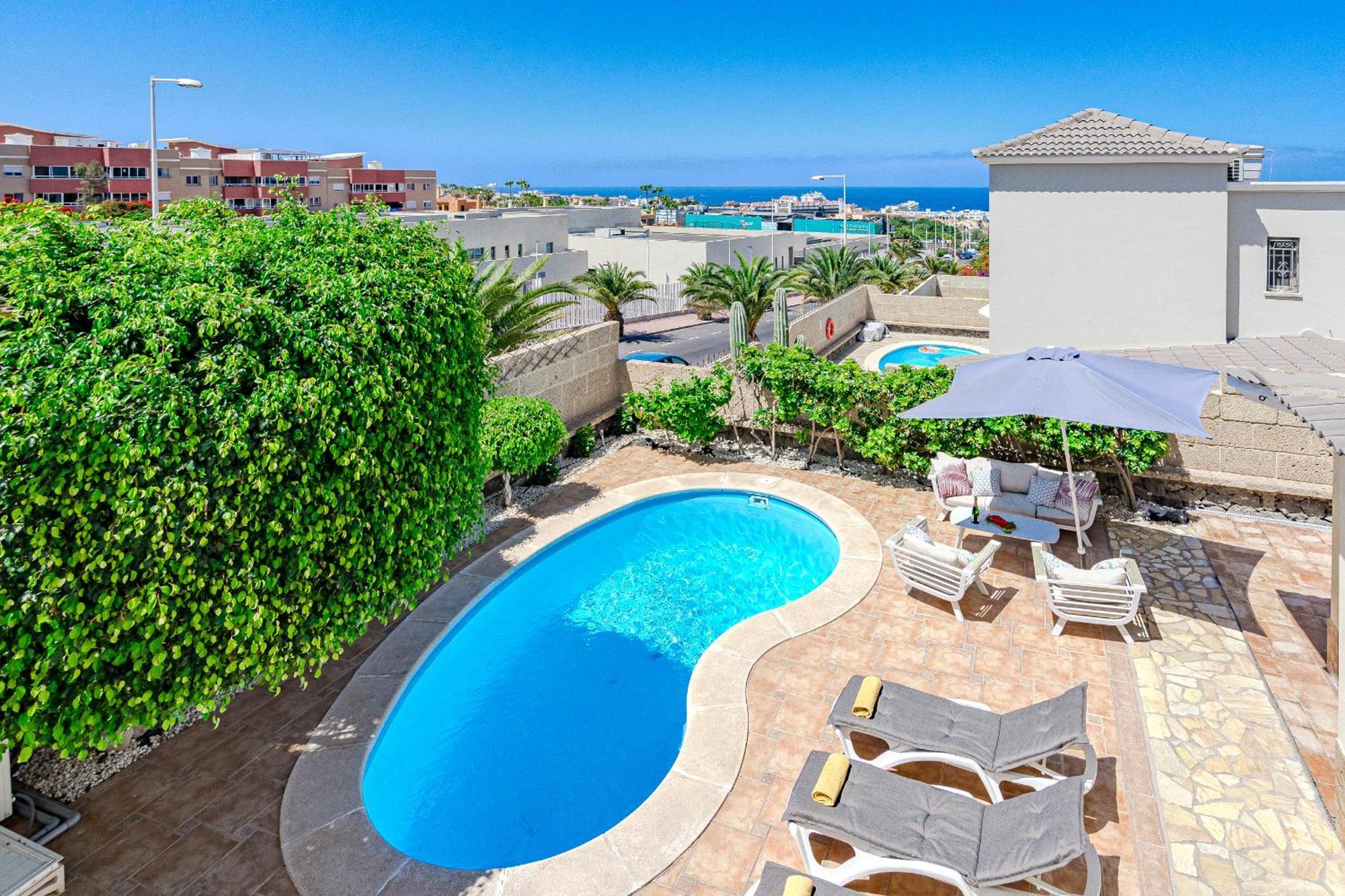 Con Piscina En Madronal Fanabe, Costa Adeje (Tenerife)